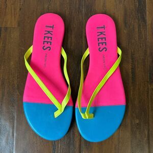 TKEES Neon Tips Flip Flop Sandals Pink Blue Leather Thong